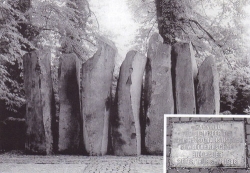 Mahnmal-von-Peter-Ruebsaderiche-Friedhof thumb medium250 0